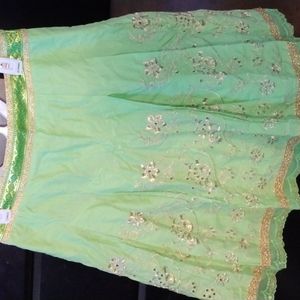 Express size 6 green and gold skirt